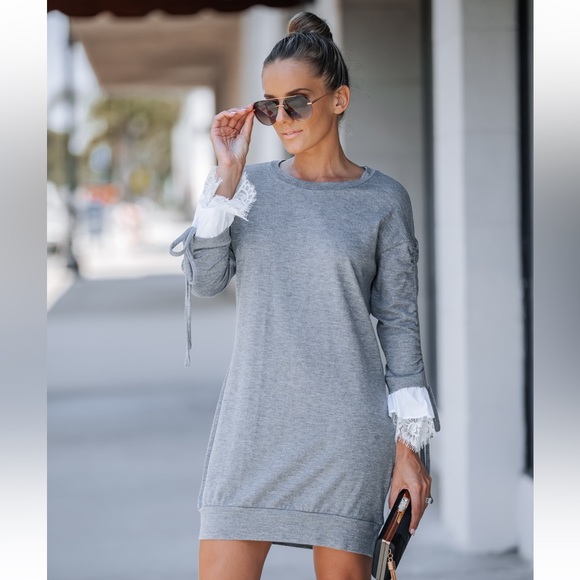 04 Chic Round neck ruching long sleeve lace contrast sweater knit midi Dress - Picture 3 of 7